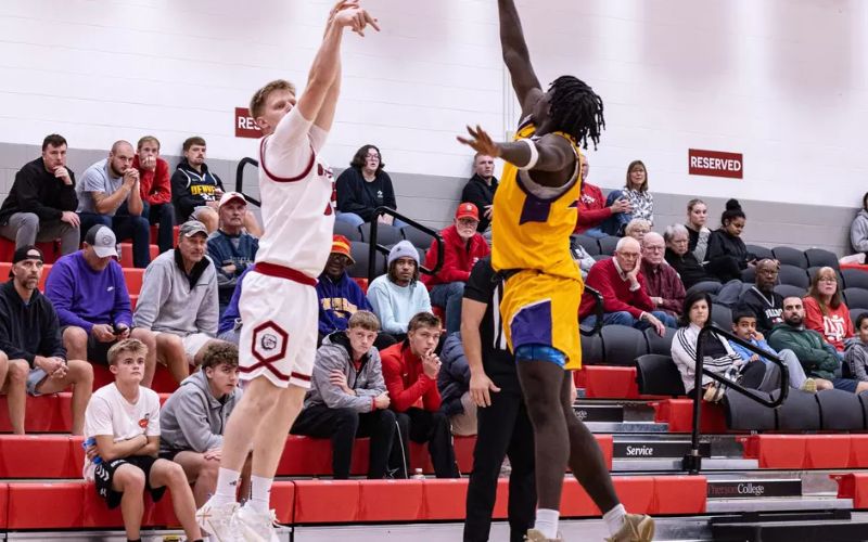 Bulldogs Make Statement 84-69 Win Over Ottawa