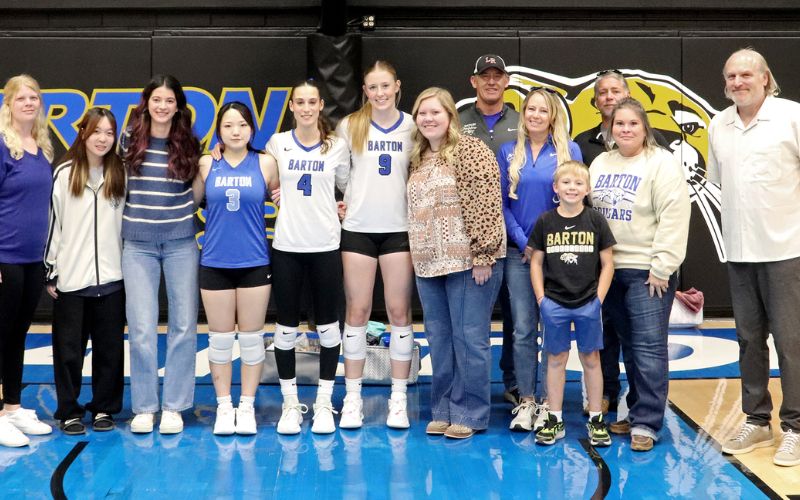 No. 6 Barton Volleyball closes regular season with dominant sweep of Cloud County