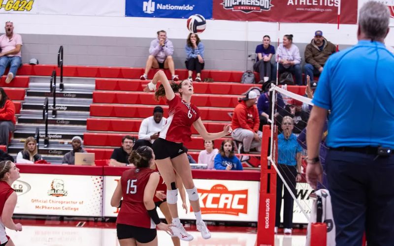 McPherson Volleyball Sweeps Friends to Remain Unbeaten in Conference Play