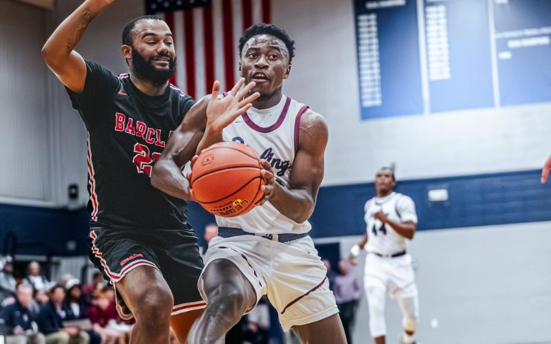 Sterling Men’s Basketball defeats Avila at home