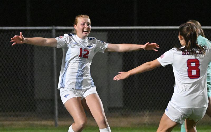 Dragon Women’s Soccer Advance to Region 6 Finals after Heartstopping Semifinal Win