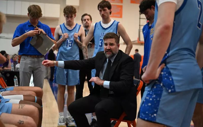 Bluejay Men drop game at Avila