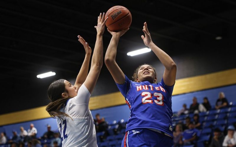 No. 19 Blue Dragon Women roll by Barton 65-42