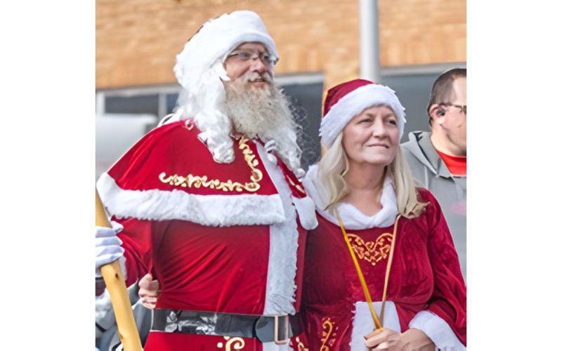 Santa (& the Grinch) Coming to the Cosmosphere!