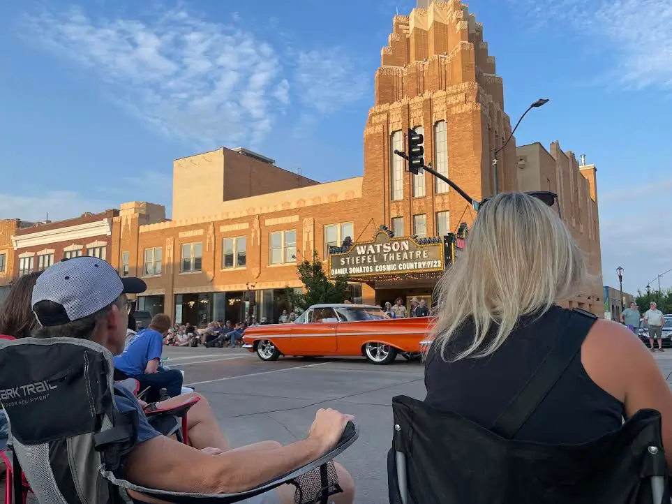 Hot Rods and Cool Times During Leadsled Spectacular